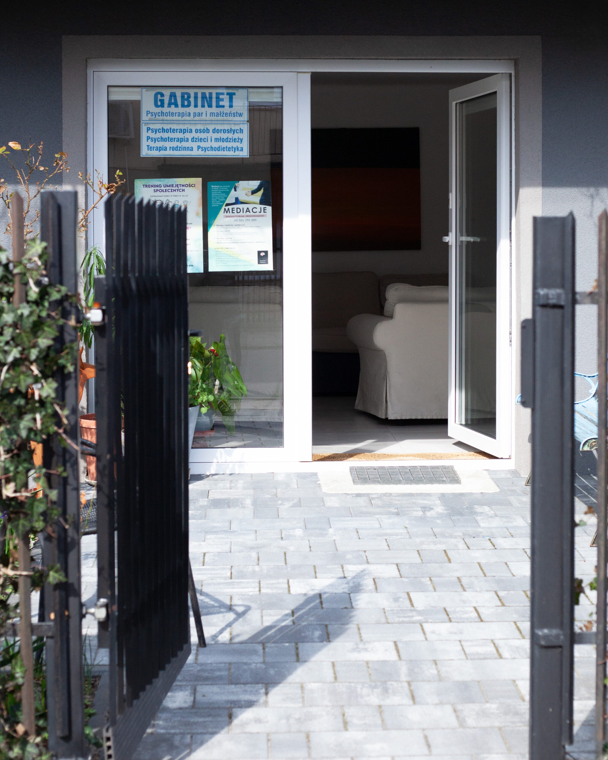 Wejście do Gabinetu Psychoterapii Pracownia Przemiany